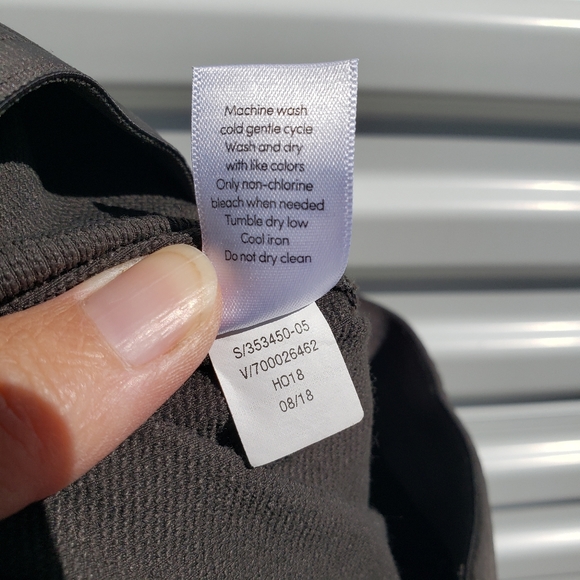 Athleta Wander Slim charcoal gray pants with invisible zipper - Picture 9 of 9